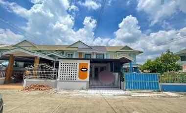 Casa adosada en venta de 3 habitaciones en Bang Yai, Nonthaburi
