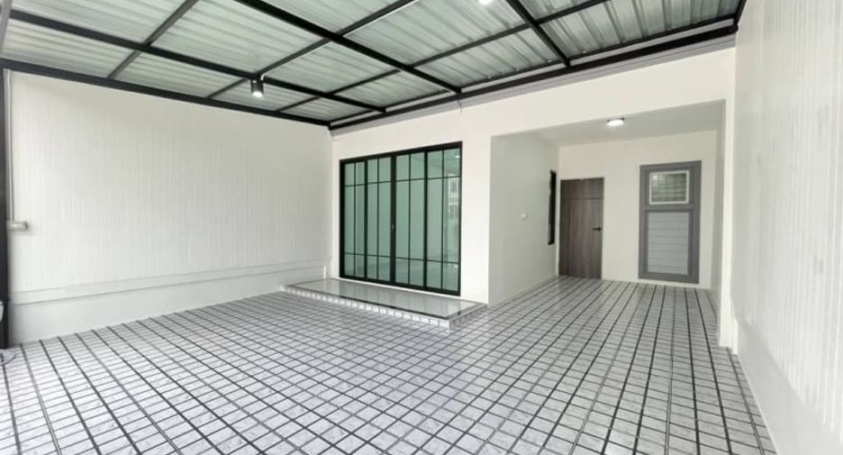 Casa adosada en venta de 3 habitaciones en Bang Yai, Nonthaburi