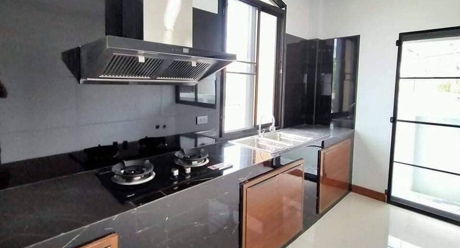 For sale 3 bedrooms house in Mueang Udon Thani, Udon Thani