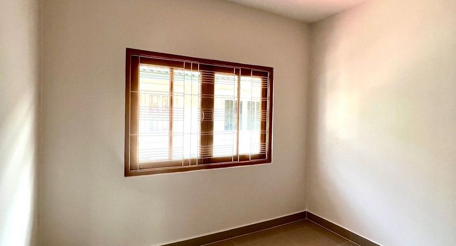 À vendre 3 chambres maison de ville à Khlong Luang, Pathum Thani