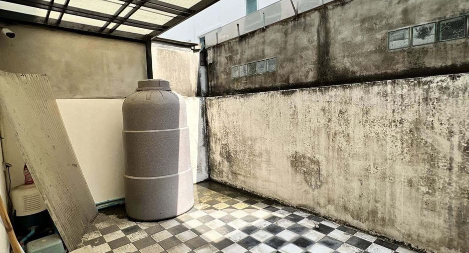 À vendre 3 chambres maison de ville à Bang Yai, Nonthaburi