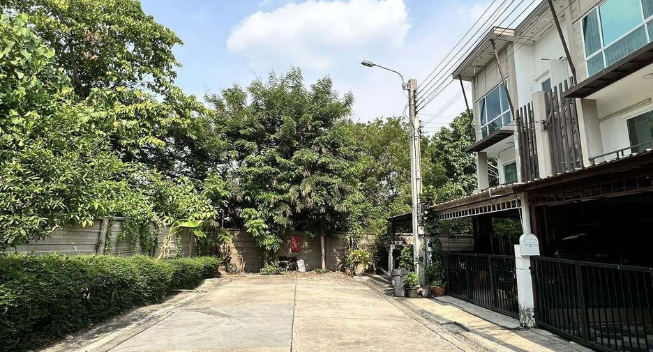 À vendre 3 chambres maison de ville à Bang Yai, Nonthaburi