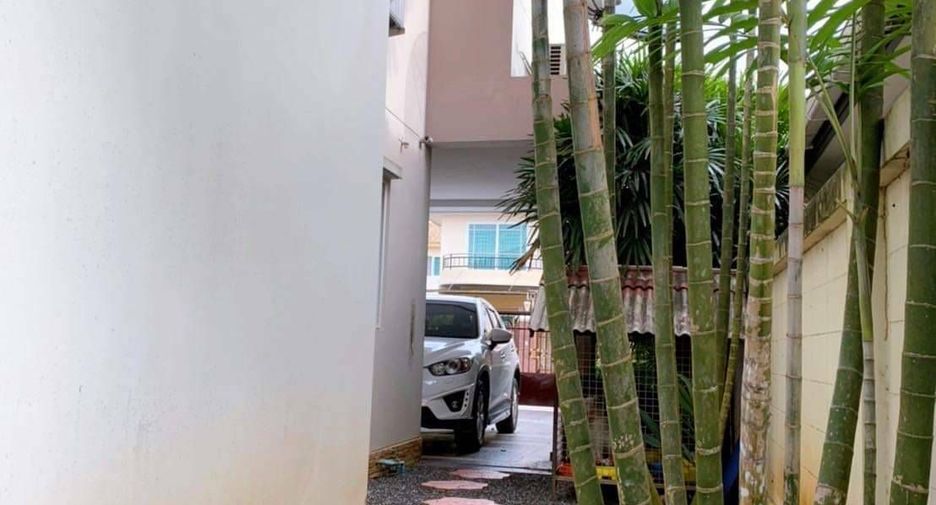 For sale 4 bedrooms house in Hat Yai, Songkhla
