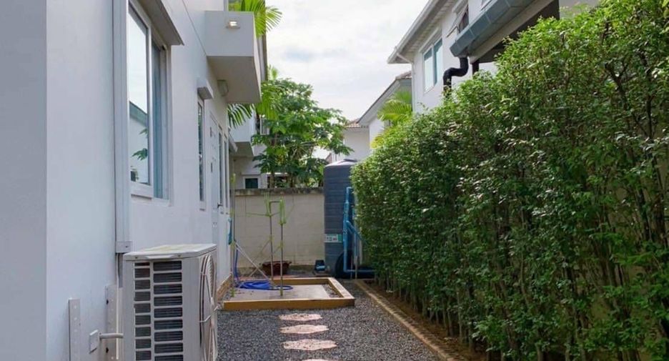 For sale 4 bedrooms house in Hat Yai, Songkhla