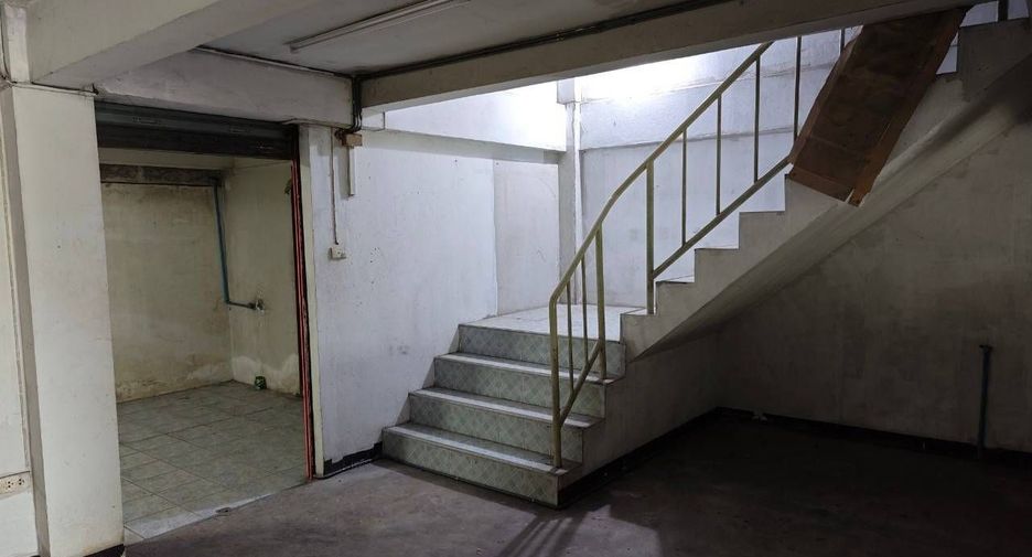 For sale retail Space in Lam Luk Ka, Pathum Thani