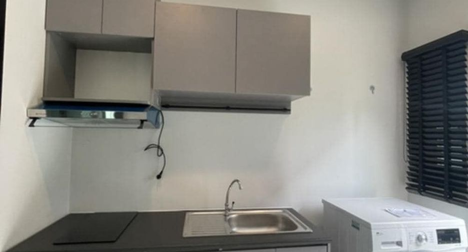 For rent 3 bedrooms house in Lat Lum Kaeo, Pathum Thani
