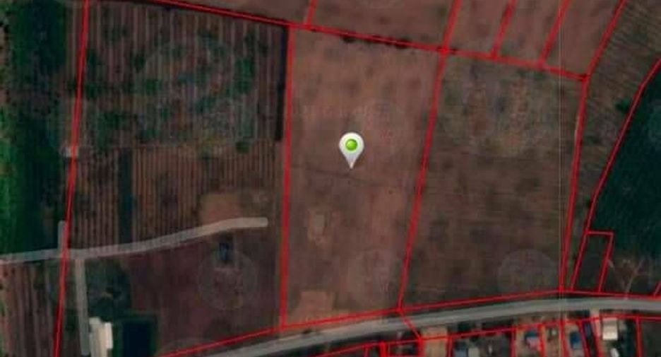 For sale land in Noen Kham, Chainat