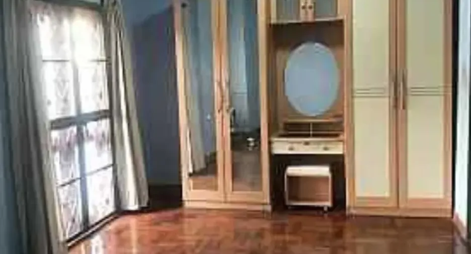 Reihenhaus zur Miete mit 3 Zimmer in Thanyaburi, Pathum Thani