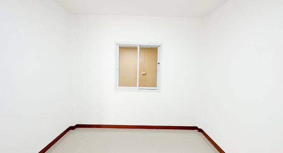 For sale 2 bedrooms townhouse in Bang Bua Thong, Nonthaburi