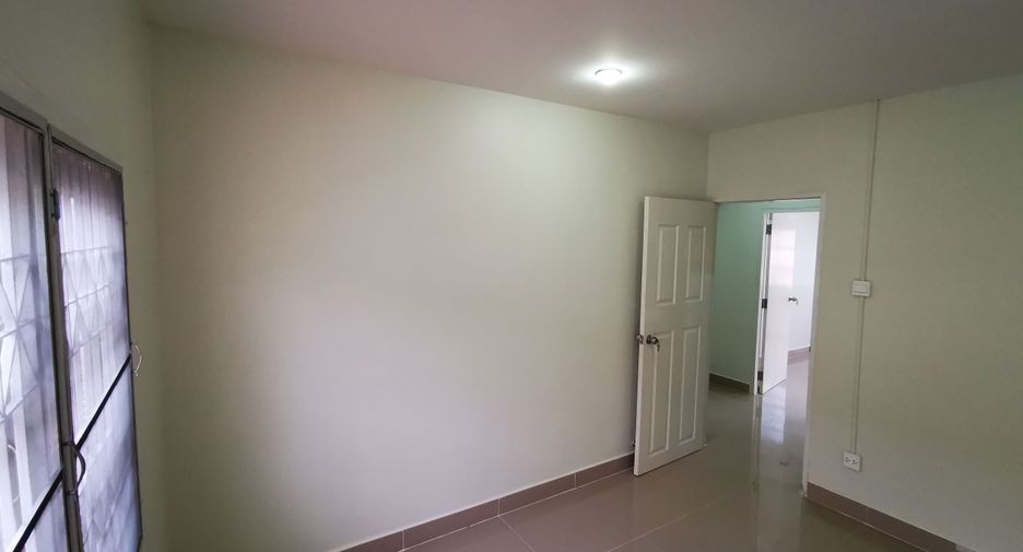 For sale 2 bedrooms townhouse in Thanyaburi, Pathum Thani