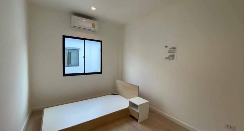 For sale 4 bedrooms townhouse in Lam Luk Ka, Pathum Thani