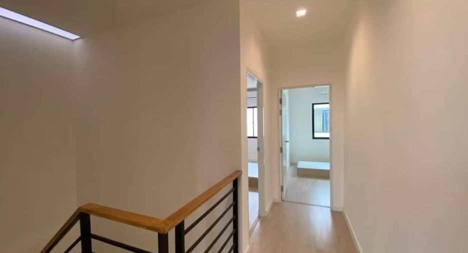For sale 4 bedrooms townhouse in Lam Luk Ka, Pathum Thani