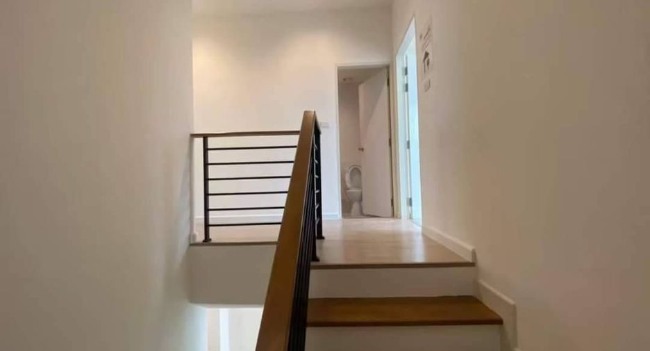 For sale 4 bedrooms townhouse in Lam Luk Ka, Pathum Thani