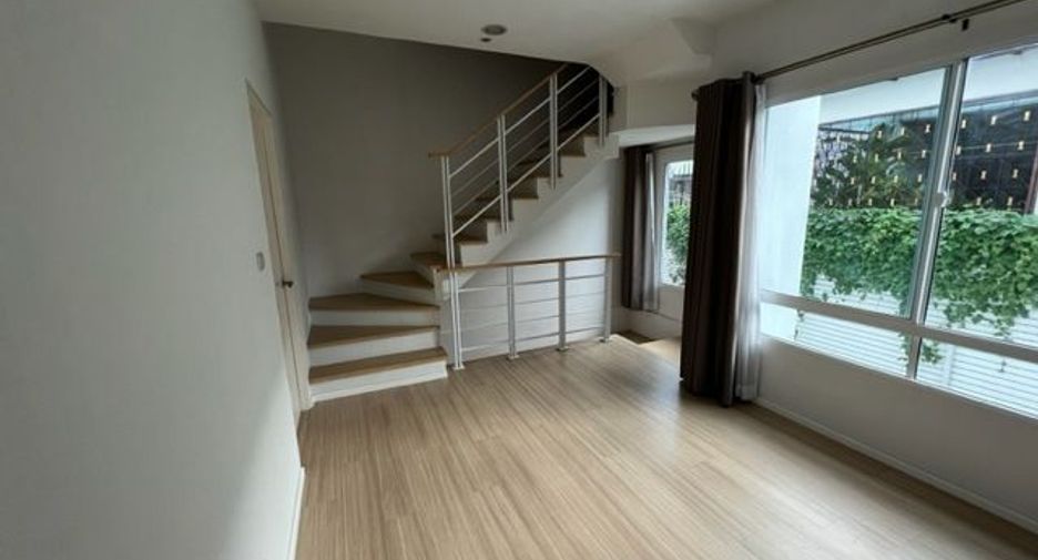 À vendre 3 chambres maison de ville à Mueang Nonthaburi, Nonthaburi