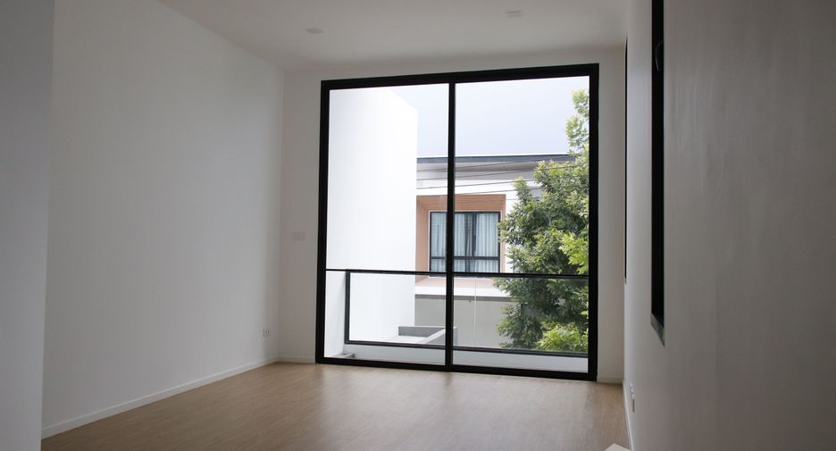 Haus zum Kauf mit 3 Zimmer in Thanyaburi, Pathum Thani