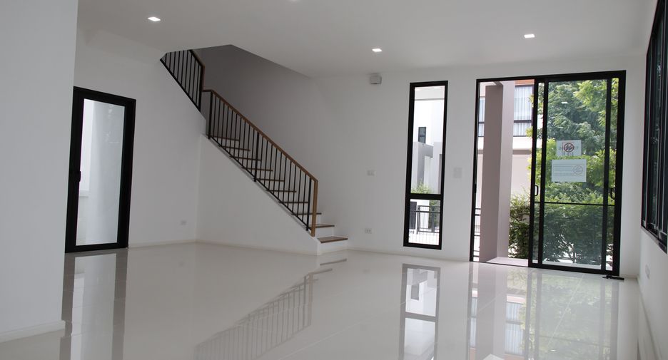 Haus zum Kauf mit 3 Zimmer in Thanyaburi, Pathum Thani