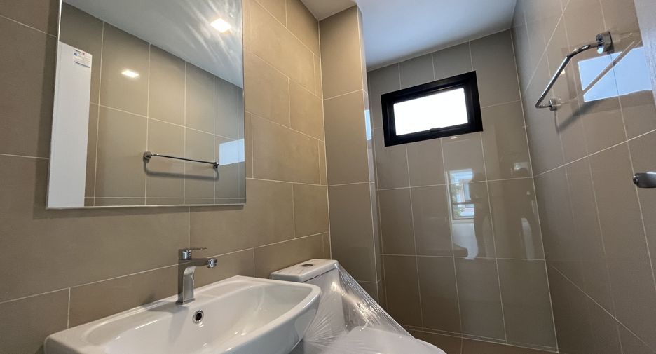Haus zum Kauf mit 3 Zimmer in Thanyaburi, Pathum Thani