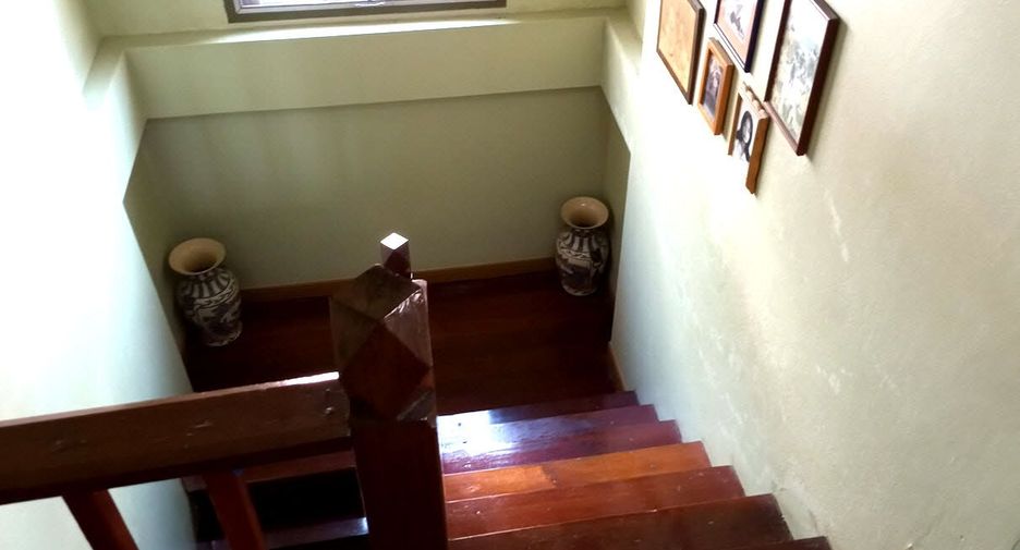 For sale 3 bedrooms house in Mueang Lop Buri, Lopburi