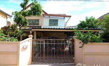 For sale 3 bedrooms house in Mueang Lop Buri, Lopburi
