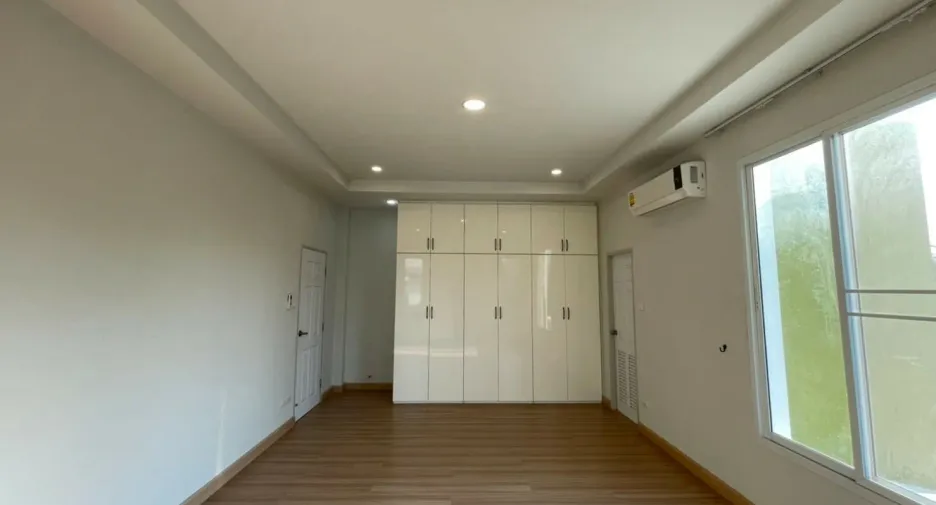 出售 3 卧室 独立屋 在 Mueang Nakhon Ratchasima, Nakhon Ratchasima
