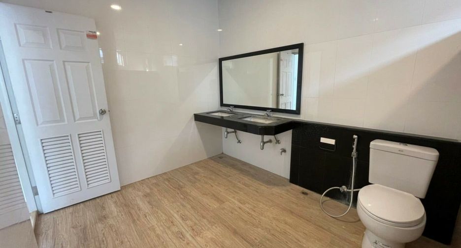 出售 3 卧室 独立屋 在 Mueang Nakhon Ratchasima, Nakhon Ratchasima