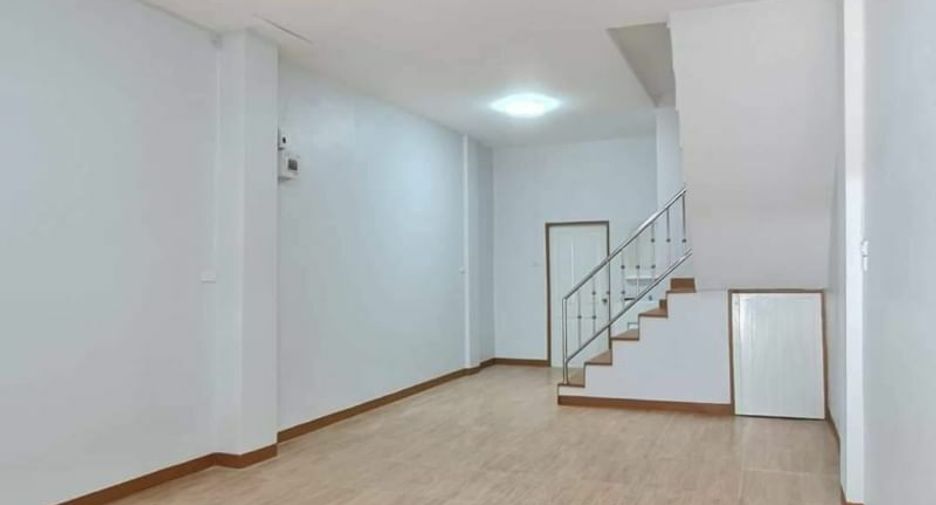 For sale 2 ベッドルーム townhouse in Mueang Nonthaburi, Nonthaburi