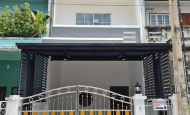 出售 2 卧室 联排别墅 在 Mueang Nonthaburi, Nonthaburi