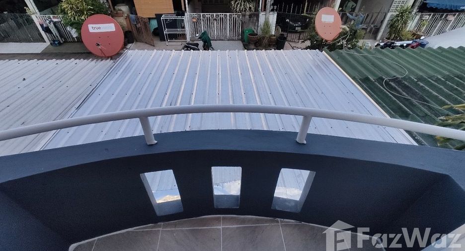 For sale 2 bedrooms townhouse in Lam Luk Ka, Pathum Thani
