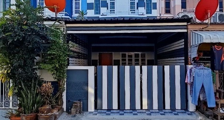 For sale 2 bedrooms townhouse in Lam Luk Ka, Pathum Thani