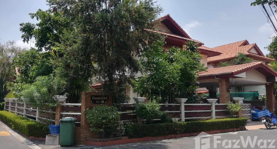 For sale 4 bedrooms house in Mueang Nonthaburi, Nonthaburi