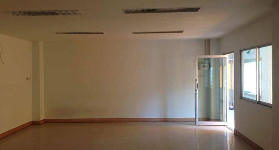 Büro zur Miete in Mueang Chon Buri, Chonburi