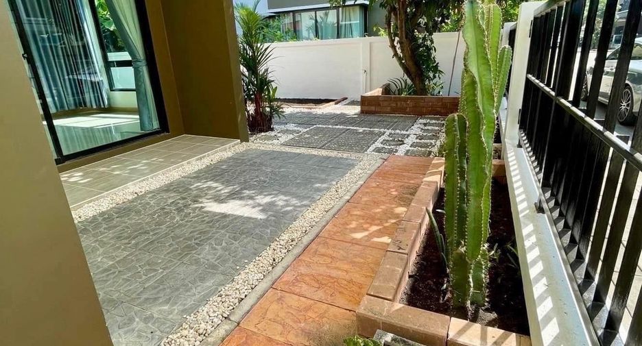 For sale 4 bedrooms house in Mueang Samut Sakhon, Samut Sakhon