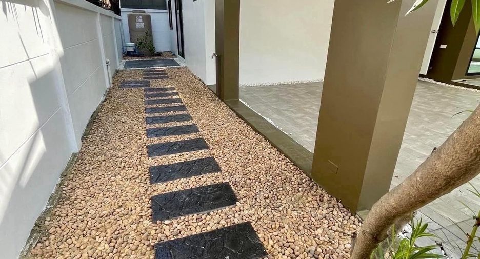 For sale 4 bedrooms house in Mueang Samut Sakhon, Samut Sakhon