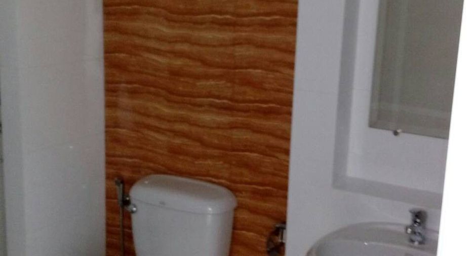 For sale 4 bedrooms house in Mueang Samut Sakhon, Samut Sakhon