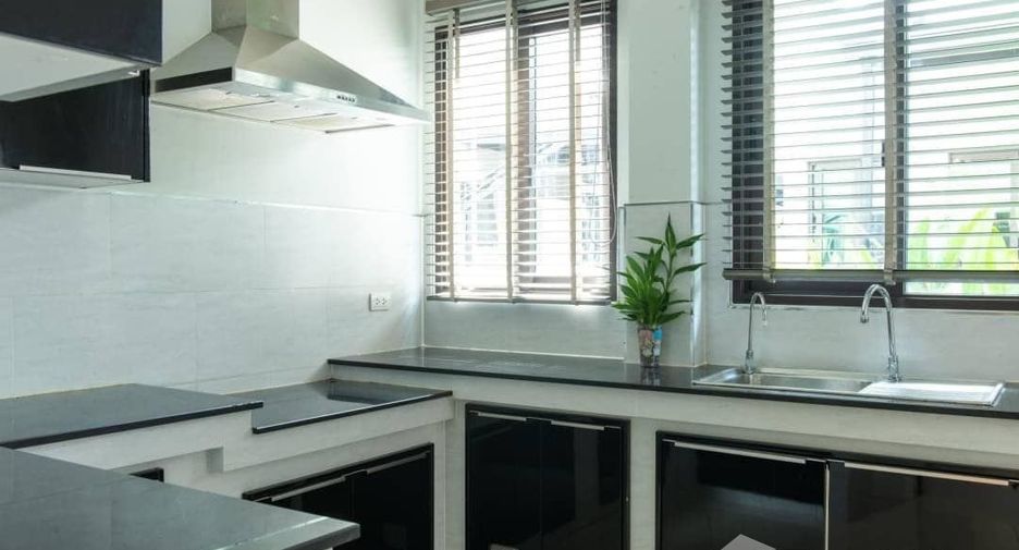 For sale and for rent 5 bedrooms house in Bang Kruai, Nonthaburi