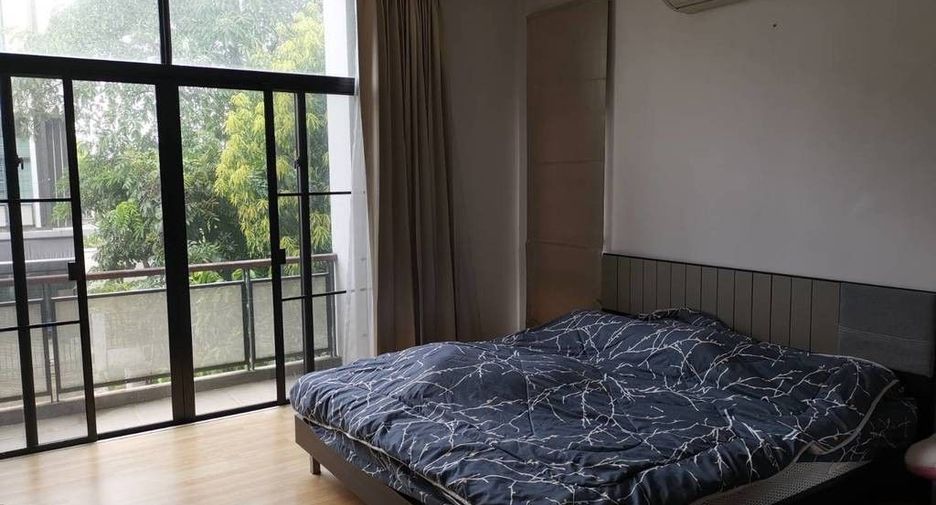 For sale 3 bedrooms townhouse in Mueang Nonthaburi, Nonthaburi