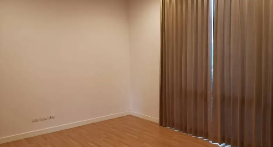 For sale 3 bedrooms townhouse in Mueang Nonthaburi, Nonthaburi