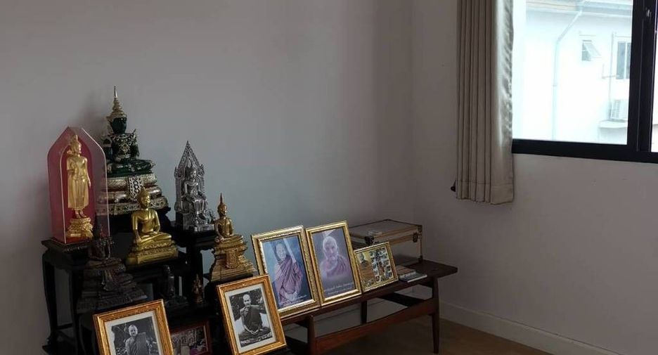 For sale 3 bedrooms townhouse in Mueang Nonthaburi, Nonthaburi