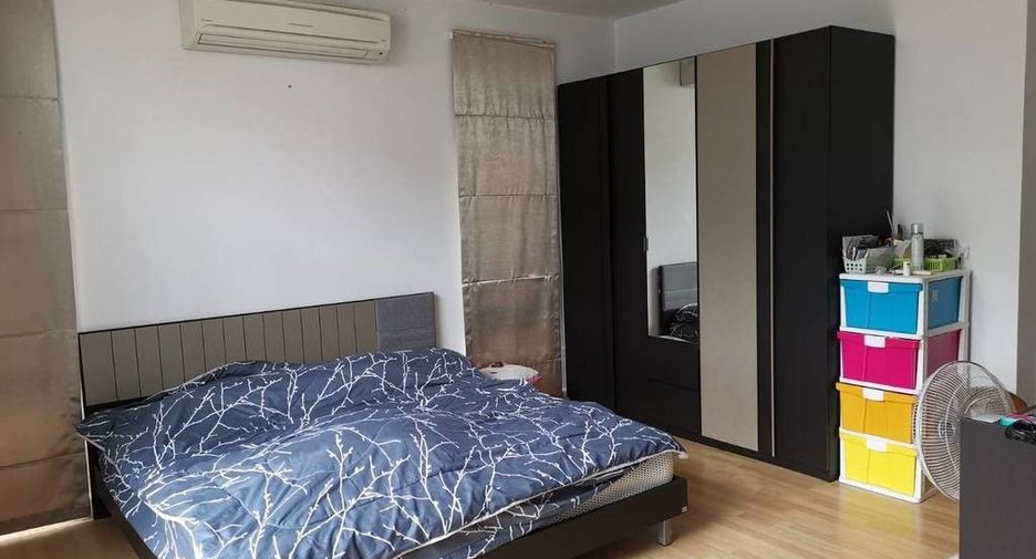 For sale 3 bedrooms townhouse in Mueang Nonthaburi, Nonthaburi