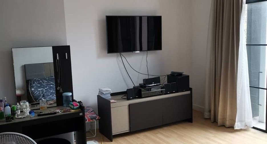 For sale 3 bedrooms townhouse in Mueang Nonthaburi, Nonthaburi