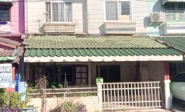 Reihenhaus zum Kauf mit 3 Zimmer in Thanyaburi, Pathum Thani