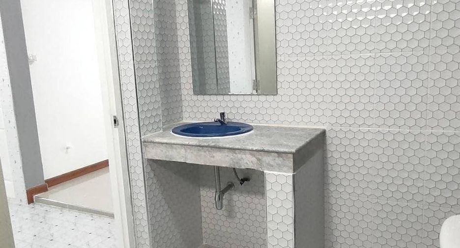 For sale 2 bedrooms townhouse in Bang Bua Thong, Nonthaburi