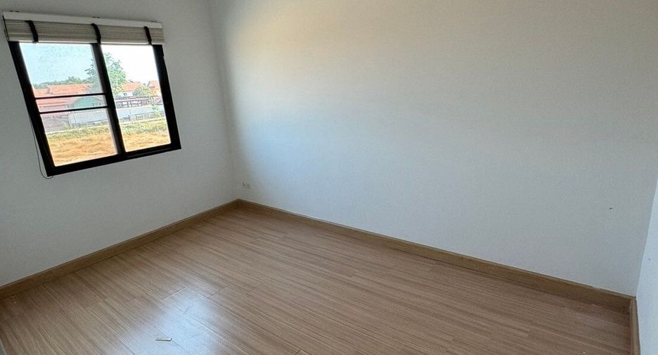 For sale 3 bedrooms townhouse in Lam Luk Ka, Pathum Thani