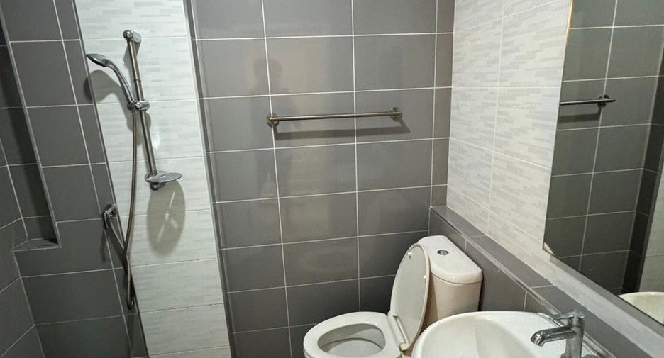 For sale 3 bedrooms townhouse in Lam Luk Ka, Pathum Thani