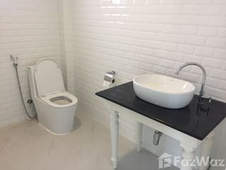 For sale そして for rent スタジオ house in Lam Luk Ka, Pathum Thani