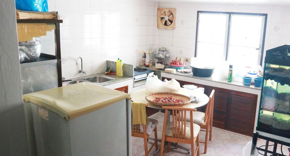 For sale 3 bedrooms townhouse in Pak Kret, Nonthaburi