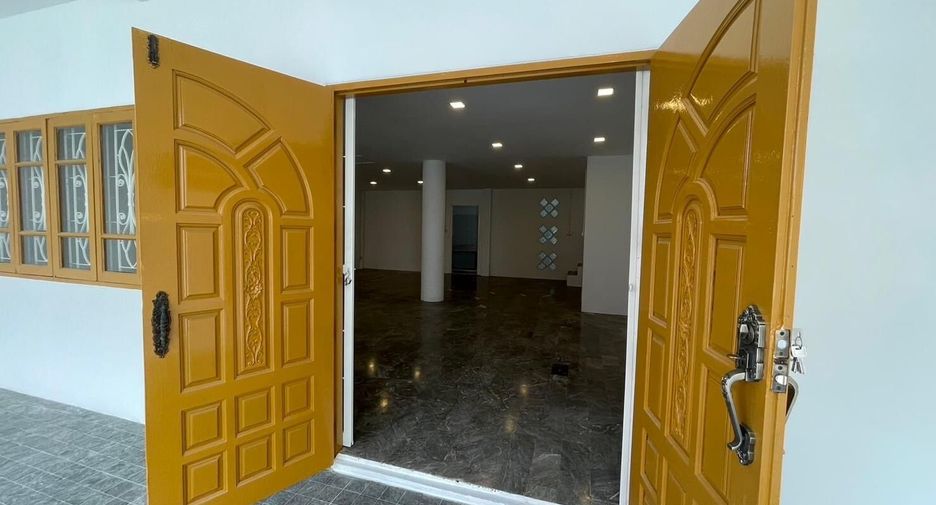 Reihenhaus zum Kauf mit 4 Zimmer in Nong Khaem, Bangkok