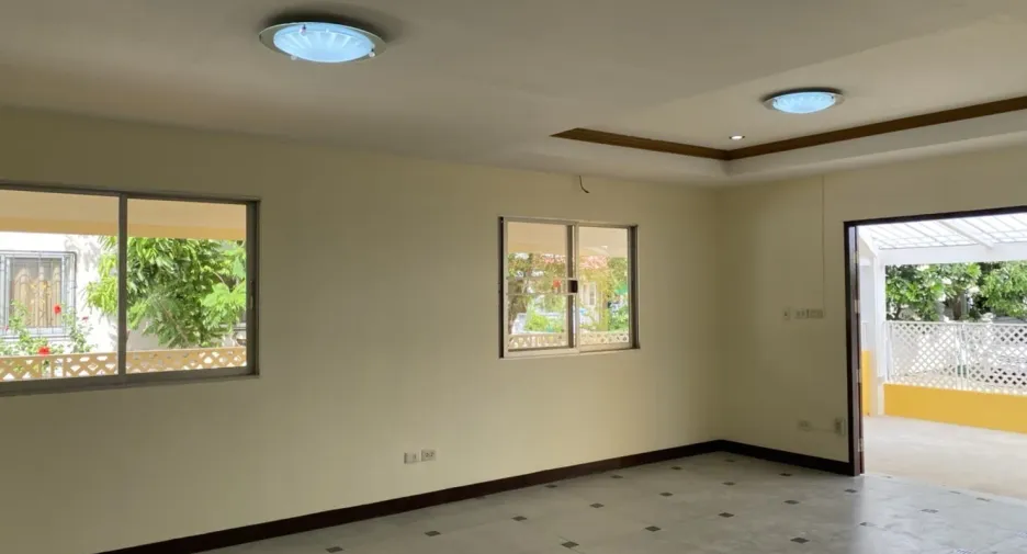 Продажа 3 спальни таунхаус в Mueang Samut Sakhon, Самутсакхон