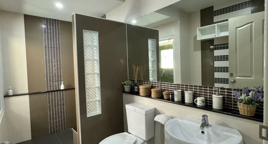 For sale 3 bedrooms house in Mueang Udon Thani, Udon Thani