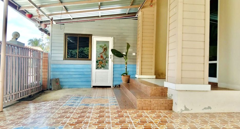 For sale 4 bedrooms house in Mueang Udon Thani, Udon Thani